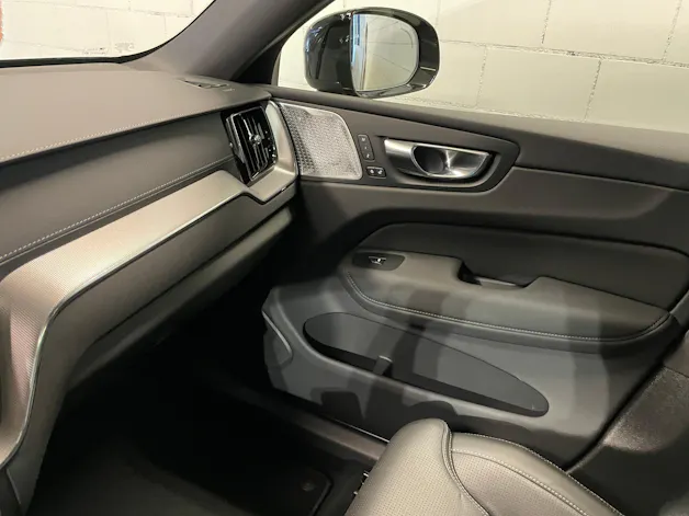VOLVO XC60 T6 eAWD PluginHybrid Ultra Black Geartronic