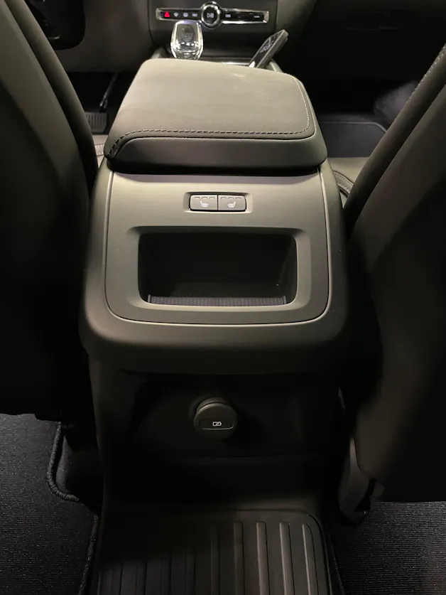 VOLVO XC60 T6 eAWD PluginHybrid Ultra Black Geartronic
