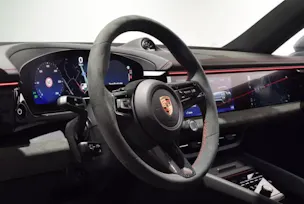 PORSCHE Macan 4 GTS 100kWh