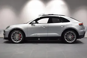 PORSCHE Macan 4 GTS 100kWh