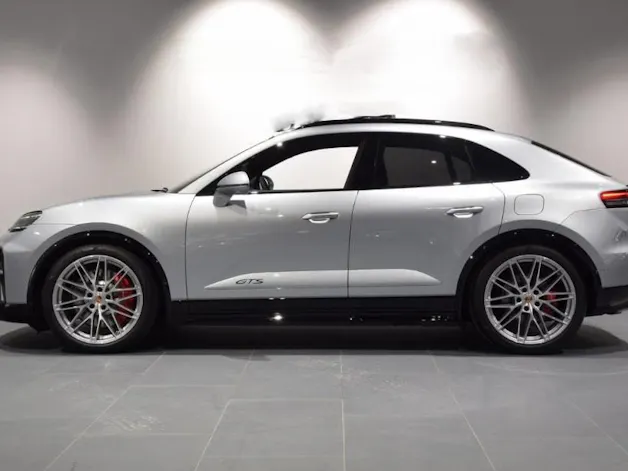 PORSCHE Macan 4 GTS 100kWh