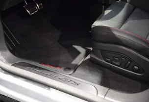 PORSCHE Macan 4 GTS 100kWh