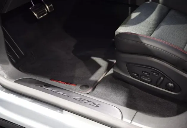 PORSCHE Macan 4 GTS 100kWh