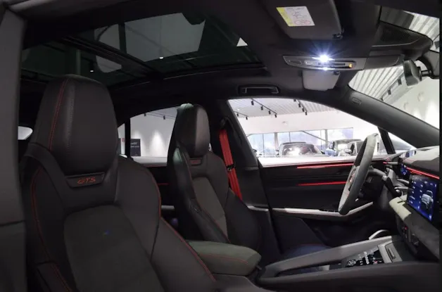 PORSCHE Macan 4 GTS 100kWh