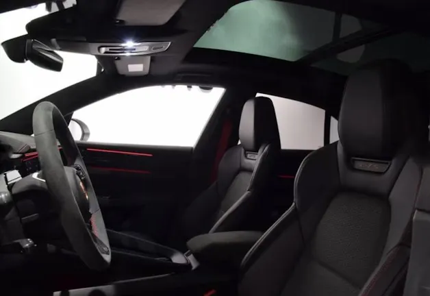PORSCHE Macan 4 GTS 100kWh