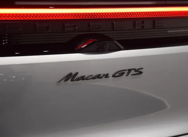 PORSCHE Macan 4 GTS 100kWh