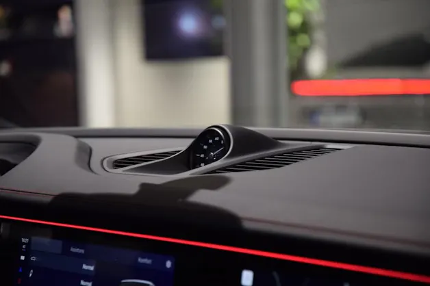 PORSCHE Macan 4 GTS 100kWh