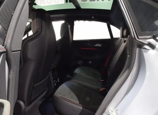 PORSCHE Macan 4 GTS 100kWh