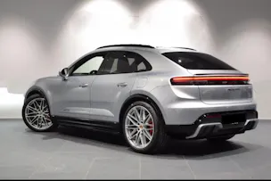 PORSCHE Macan 4 GTS 100kWh