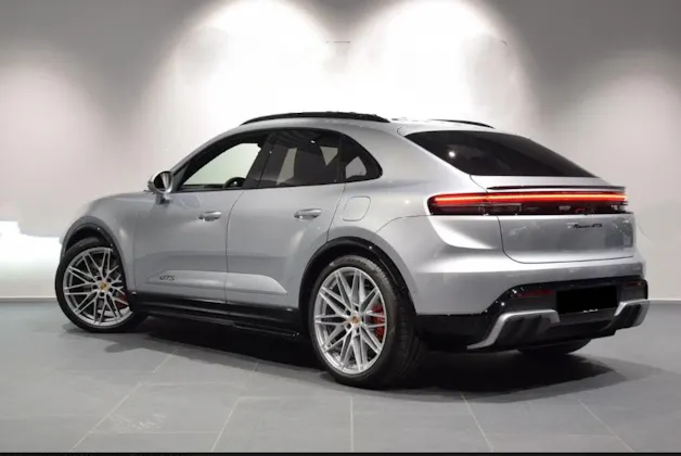 PORSCHE Macan 4 GTS 100kWh