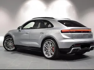 PORSCHE Macan 4 GTS 100kWh