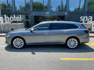 SKODA Superb Combi 2.0 TDi L&K 4x4 DSG