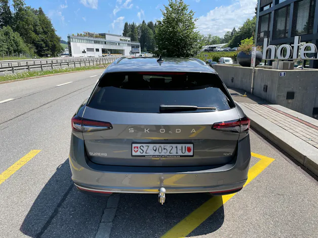 SKODA Superb Combi 2.0 TDi L&K 4x4 DSG