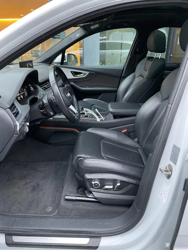 AUDI Q7 e-tron 3.0 TDI quattro tiptronic