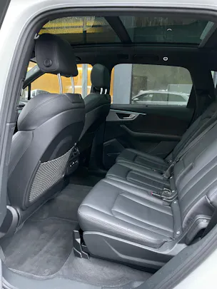 AUDI Q7 e-tron 3.0 TDI quattro tiptronic