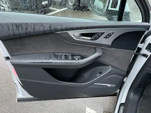 AUDI Q7 e-tron 3.0 TDI quattro tiptronic
