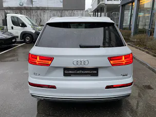 AUDI Q7 e-tron 3.0 TDI quattro tiptronic