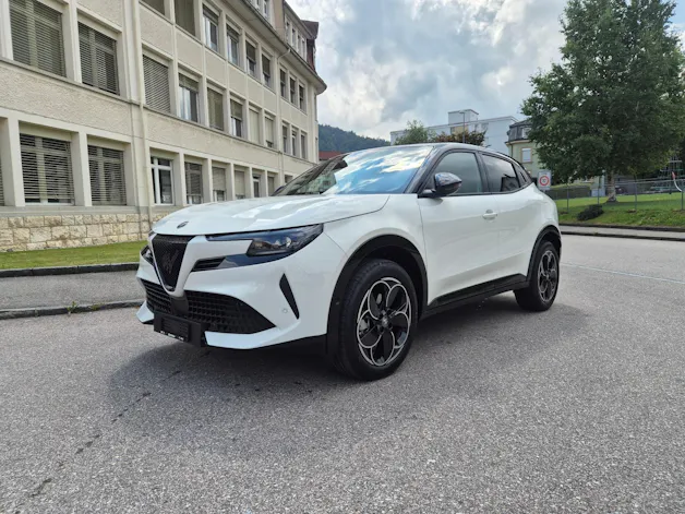 ALFA ROMEO Junior 1.2 48V Hybrid Q4