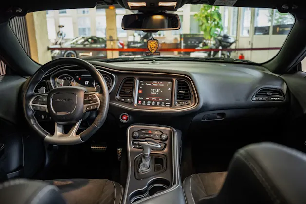 DODGE Challenger SRT8 6.4L HEMI