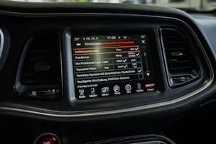 DODGE Challenger SRT8 6.4L HEMI