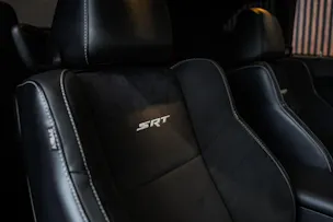 DODGE Challenger SRT8 6.4L HEMI