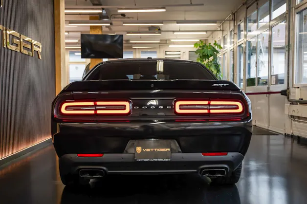 DODGE Challenger SRT8 6.4L HEMI
