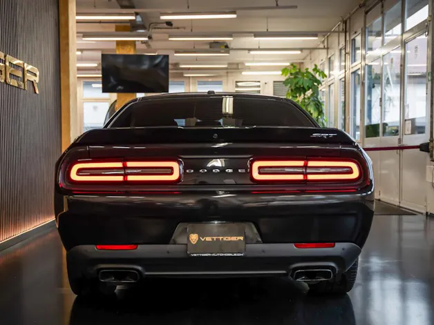 DODGE Challenger SRT8 6.4L HEMI