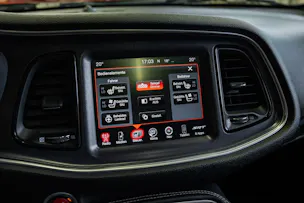 DODGE Challenger SRT8 6.4L HEMI