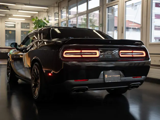 DODGE Challenger SRT8 6.4L HEMI