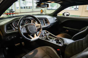 DODGE Challenger SRT8 6.4L HEMI
