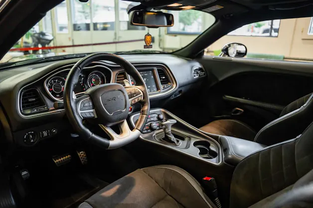 DODGE Challenger SRT8 6.4L HEMI
