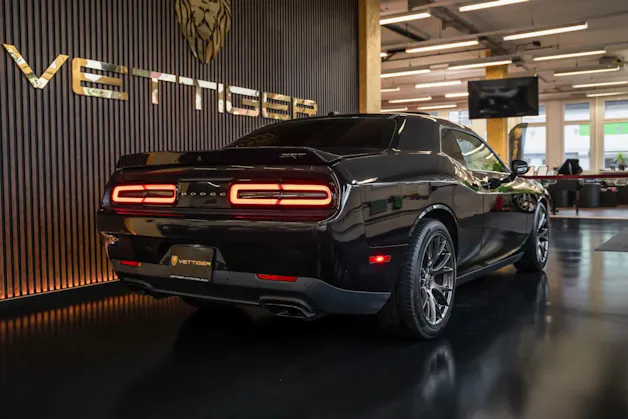 DODGE Challenger SRT8 6.4L HEMI