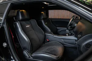 DODGE Challenger SRT8 6.4L HEMI