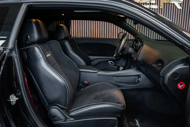 DODGE Challenger SRT8 6.4L HEMI