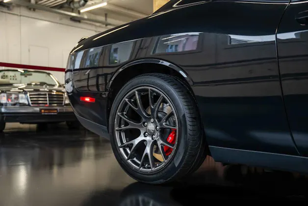 DODGE Challenger SRT8 6.4L HEMI