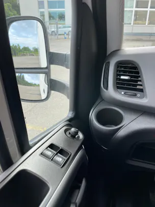 IVECO Daily 35 S 16H 3.0 Kasten mit Hebebühne