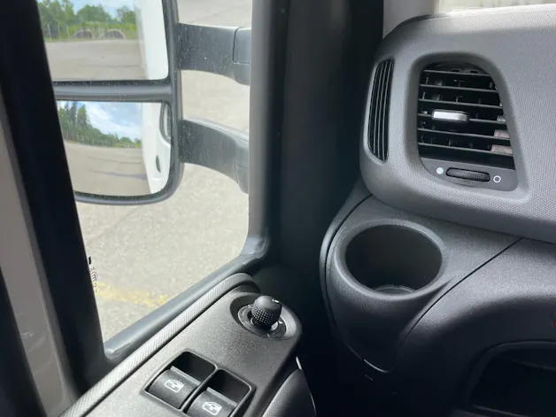 IVECO Daily 35 S 16H 3.0 Kasten mit Hebebühne