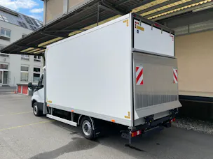 IVECO Daily 35 S 16H 3.0 Kasten mit Hebebühne