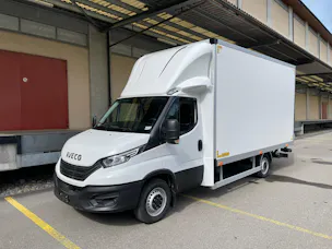IVECO Daily 35 S 16H 3.0 Kasten mit Hebebühne