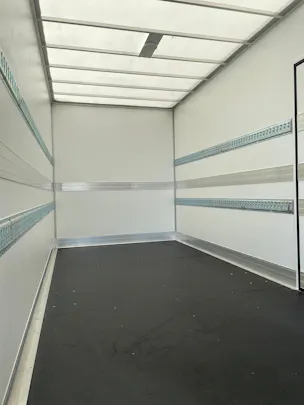 IVECO Daily 35 S 16H 3.0 Kasten mit Hebebühne
