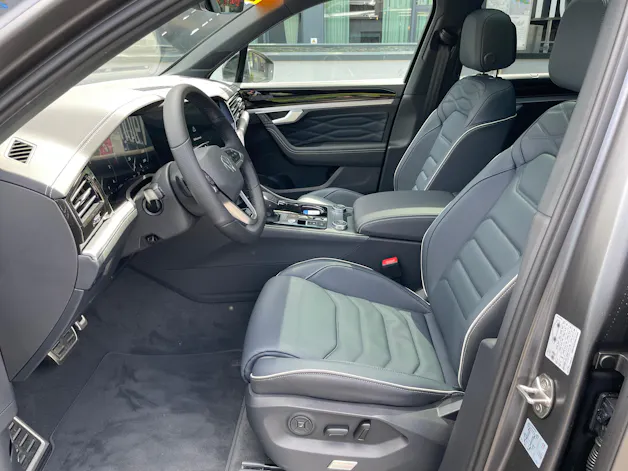 VW Touareg 3.0 TDI R-Line Final Edition Tiptronic