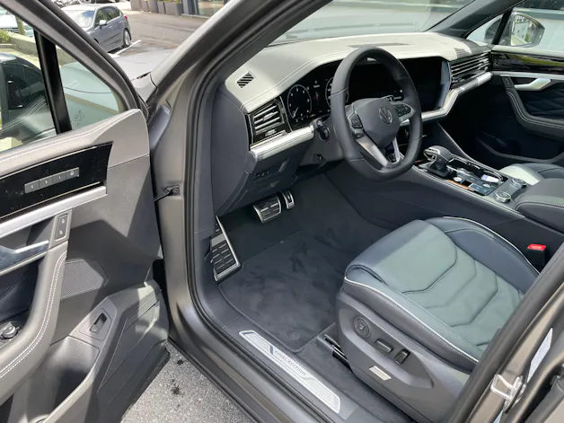 VW Touareg 3.0 TDI R-Line Final Edition Tiptronic