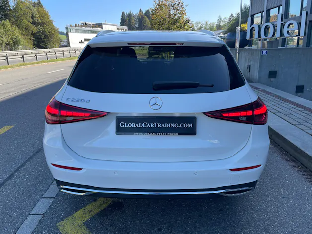 MERCEDES-BENZ C 220 d T Avantgarde