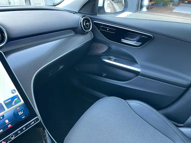 MERCEDES-BENZ C 220 d T Avantgarde