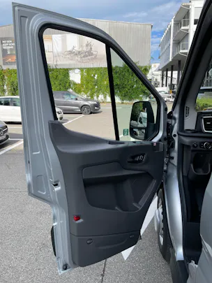 FORD Transit 460 L4H3 Trend RWD A 18-Sitzer mit Standheizung, AHK und 360° Kamera