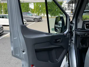FORD Transit 460 L4H3 Trend RWD A 18-Sitzer mit Standheizung, AHK und 360° Kamera