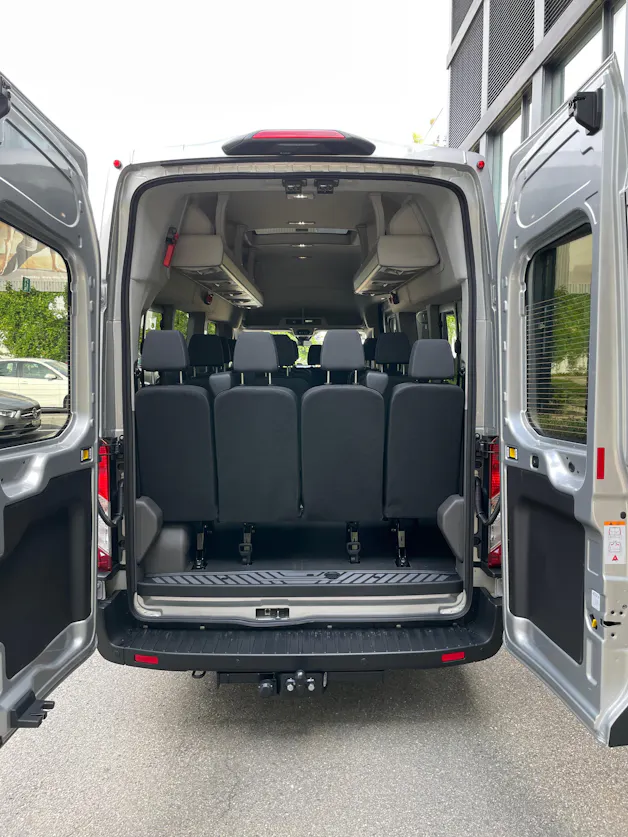 FORD Transit 460 L4H3 Trend RWD A 18-Sitzer mit Standheizung, AHK und 360° Kamera