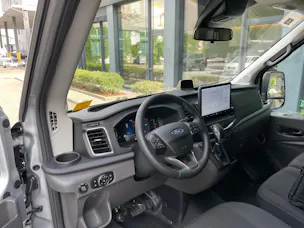 FORD Transit 460 L4H3 Trend RWD A 18-Sitzer mit Standheizung, AHK und 360° Kamera