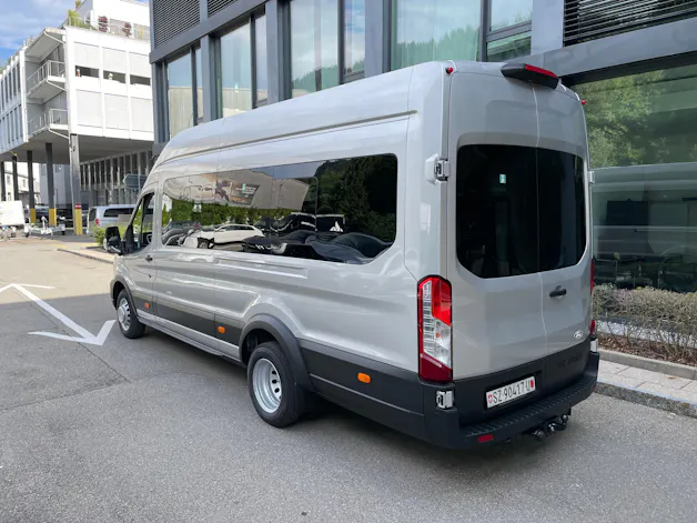 FORD Transit 460 L4H3 Trend RWD A 18-Sitzer mit Standheizung, AHK und 360° Kamera