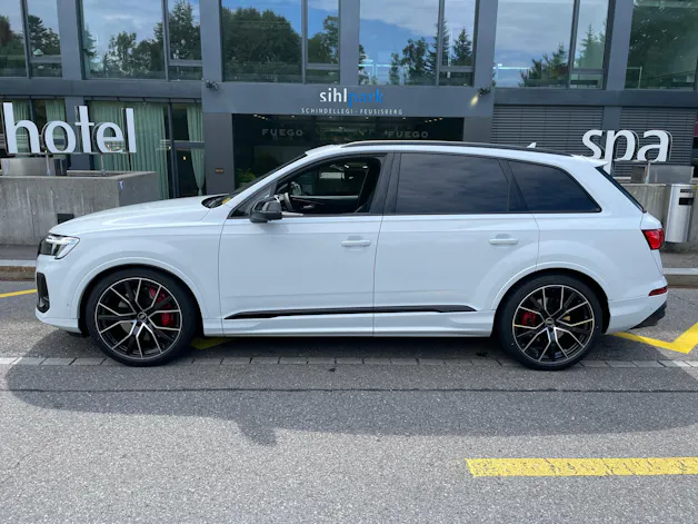 AUDI SQ7 TFSI quattro tiptronic